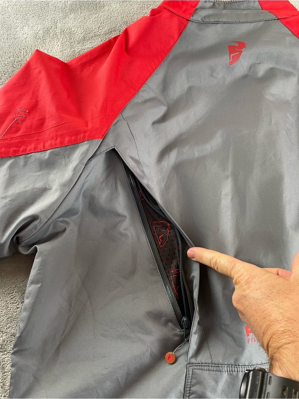 Thor Ride Motorcycle Pack Jacket Shell Gray Red Mens Large Performance Outerwear - Picture 13 of 16